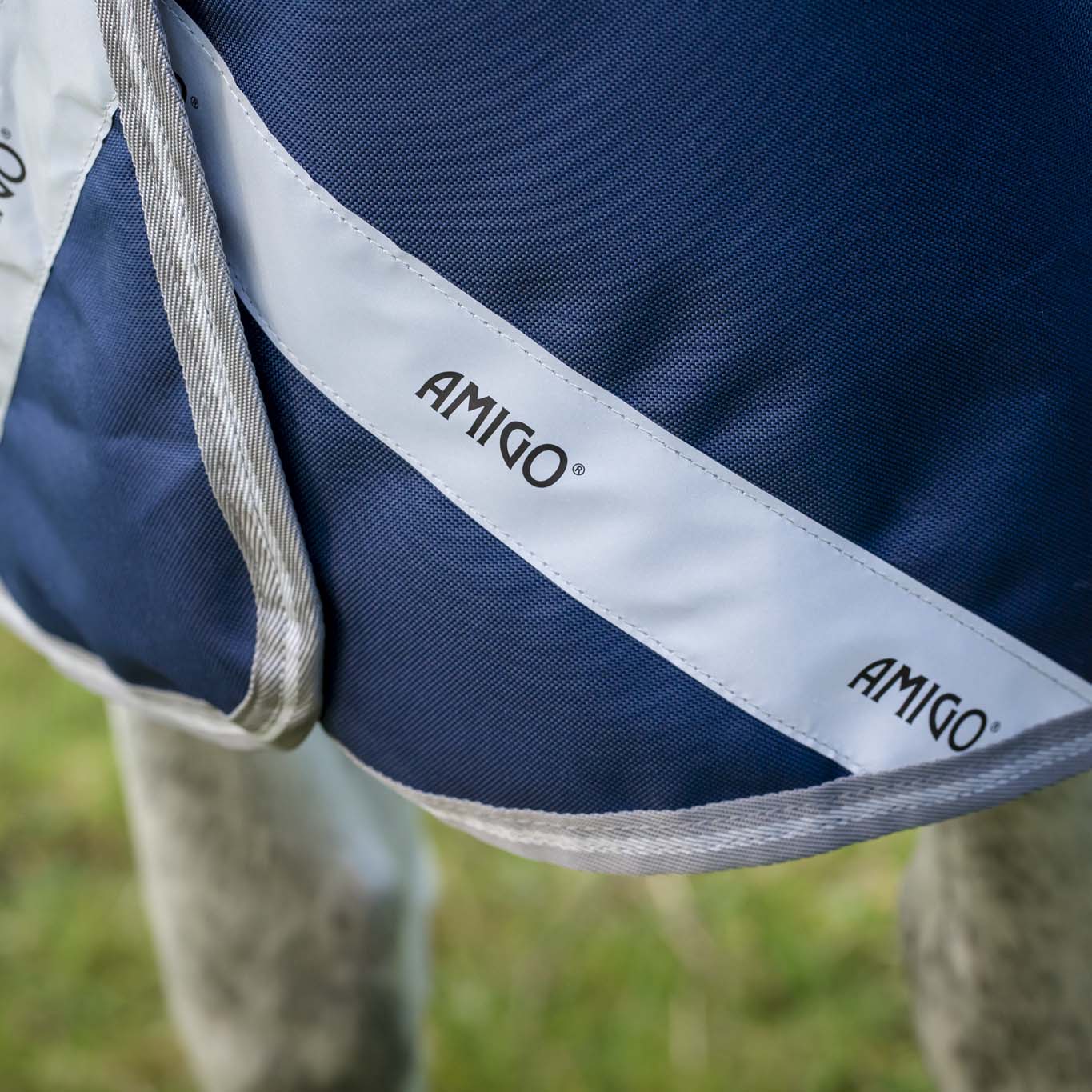 Amigo 1200D FieldSafe Plus Horse Turnout Blanket - Safety Surcingles, Reflective Strips & 250g Insulation - Image 4