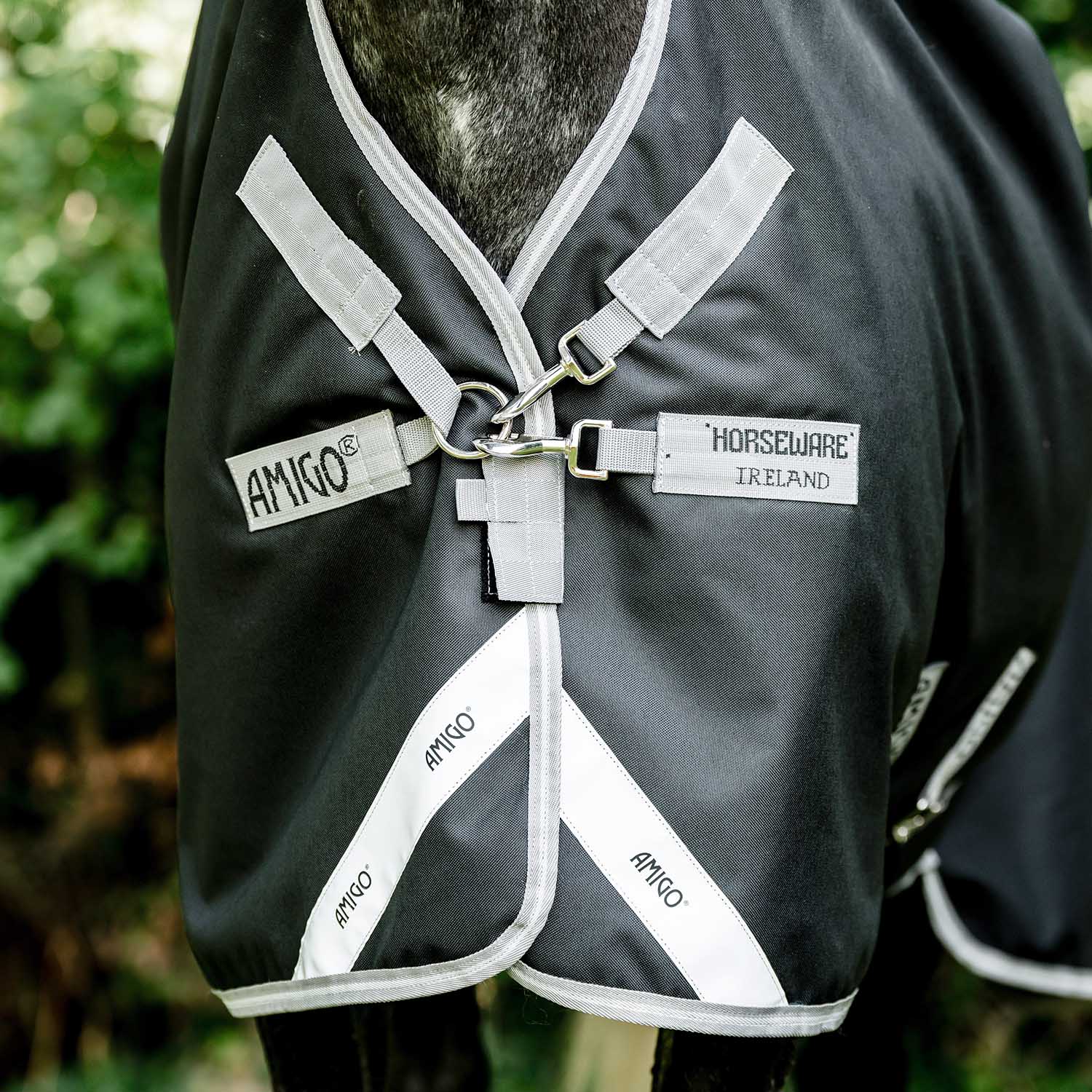 Horseware Amigo Bravo 12 Wug Turnout Blanket 250g Medium Weight - Waterproof, Breathable, High Withers Fit - Image 8