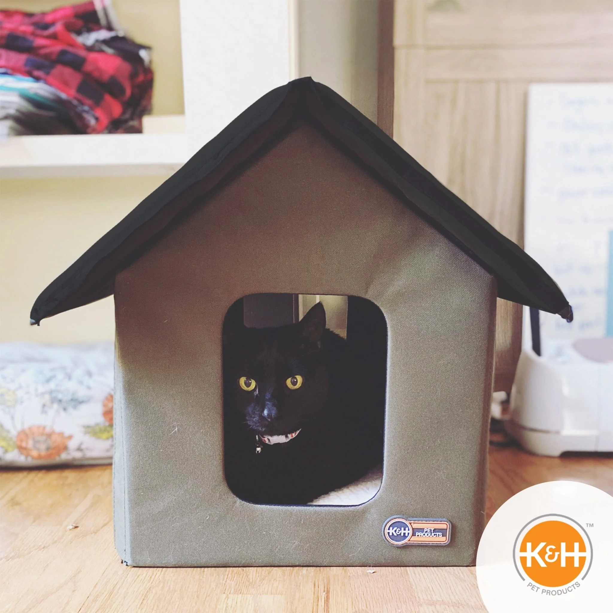 K&H Outdoor Heated Kitty Cat House - Image 9