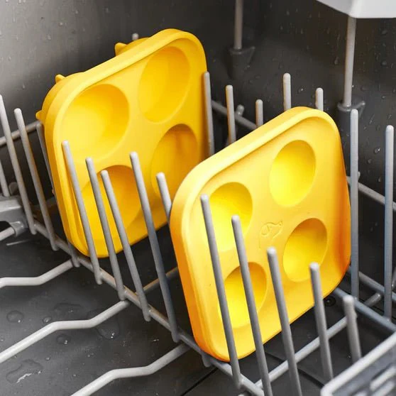 Pupsicle Re-Freezable Dog Treat Tray Mold – DIY Frozen Dog Treats, Silicone Freezer Mold - Image 5