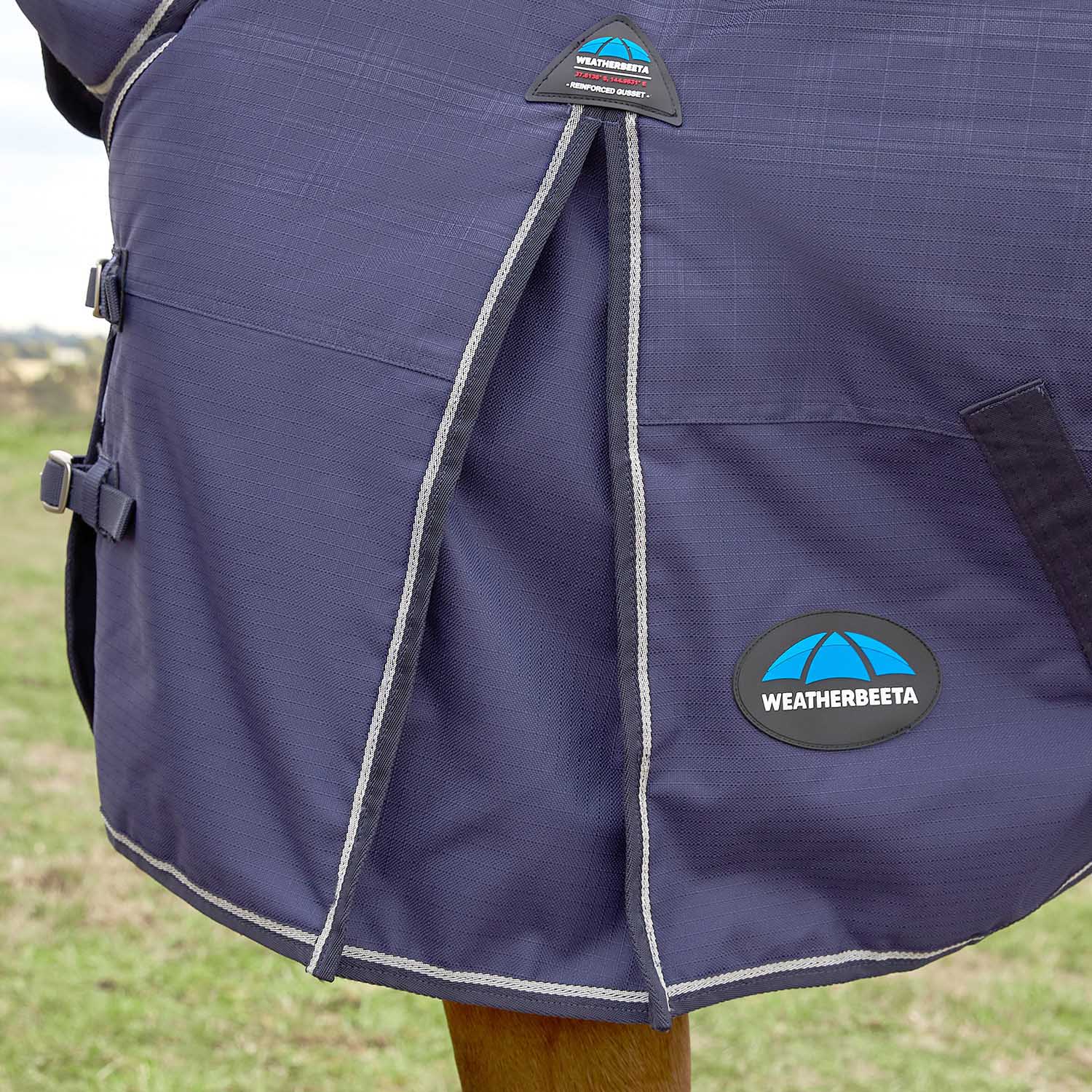 WeatherBeeta ComFiTec Prelim 1200 Denier Medium Weight Waterproof Turnout Blanket for Horses - Standard Neck, Insulated & Durable - Image 3